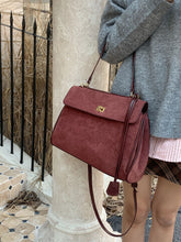 画像をギャラリービューアに読み込む, パリの街を散歩するスエードメッセンジャーバッグ_N3186