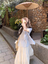 画像をギャラリービューアに読み込む, 南国の花に似合う風に揺れるレースリボンブラウス_K0053