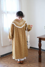 画像をギャラリービューアに読み込む, ヴィンテージショップで働くあの子の小花柄レトロワンピース_N3512