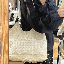 画像をギャラリービューアに読み込む, ビーチ帰りにサンダルと一緒に置きたくなる大容量レースバッグ_K0195