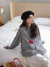 画像をギャラリービューアに読み込む, 行きつけの喫茶店で紅茶を飲む日のフリルブラウス_N3472