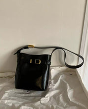 画像をギャラリービューアに読み込む, おばあちゃんが大事にしていたポイントベルトバケツショルダーバッグ_N2746