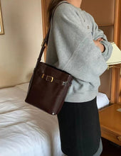 画像をギャラリービューアに読み込む, おばあちゃんが大事にしていたポイントベルトバケツショルダーバッグ_N2746