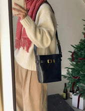 画像をギャラリービューアに読み込む, おばあちゃんが大事にしていたポイントベルトバケツショルダーバッグ_N2746