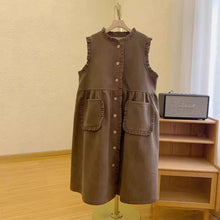 画像をギャラリービューアに読み込む, ウィーンのカフェでケーキを味わう少女のアンティークコーデ_K0200