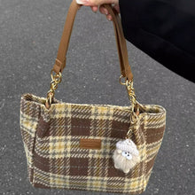 画像をギャラリービューアに読み込む, コーヒーの香りと似合うあたたかな風合いの秋のレトロバッグ_K0169