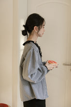 画像をギャラリービューアに読み込む, 憧れのパリジェンヌが着ていたフリルカラーチェックブラウス_N3524