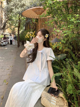 画像をギャラリービューアに読み込む, 南国の花に似合う風に揺れるレースリボンブラウス_K0053