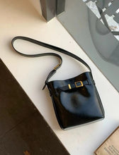 画像をギャラリービューアに読み込む, おばあちゃんが大事にしていたポイントベルトバケツショルダーバッグ_N2746