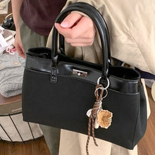 画像をギャラリービューアに読み込む, 下北沢のヴィンテージショップで見つけたバイカラートートバッグ_N3184