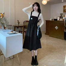 画像をギャラリービューアに読み込む, 図書室の鍵を借りにきた放課後の、静けさをまとうサスペンダースカート_K0088