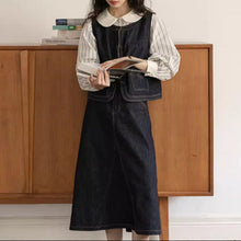 画像をギャラリービューアに読み込む, 秋のキャンパスでノートを抱えて教室へ向かうレトロスクールコーデ_K0193