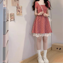 画像をギャラリービューアに読み込む, 絵本の中のヒロインに憧れて、そっと袖を通したギンガムチェックワンピ_K0081