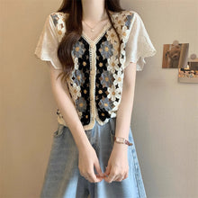 画像をギャラリービューアに読み込む, 旅する少女のスケッチブックみたいな、手編み風フラワーカーディガントップス_K0069