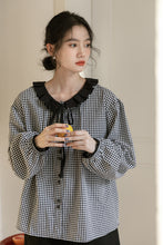 画像をギャラリービューアに読み込む, 憧れのパリジェンヌが着ていたフリルカラーチェックブラウス_N3524