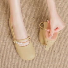 画像をギャラリービューアに読み込む, パールの光と手をつないで、初デートに選んだバレエシューズ_K0165