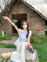 画像をギャラリービューアに読み込む, 森のアトリエで紅茶を淹れる午後のブラウス_K0016