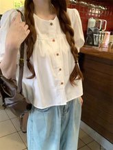 画像をギャラリービューアに読み込む, カフェの窓辺でレモンパイを食べながら恋の続きを考えていた日のブラウス_K0024