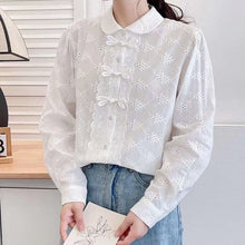 画像をギャラリービューアに読み込む, シュガーたっぷりのドーナツを買ったレース刺繍ブラウス_N2911