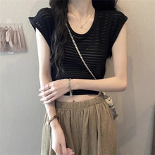 画像をギャラリービューアに読み込む, 軽やかで涼しげな雰囲気を纏う透かし編みトップス_K0050
