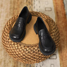 画像をギャラリービューアに読み込む, 古書店に立ち寄る午後を彩るノスタルジックローファー_K0182