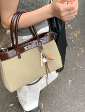 画像をギャラリービューアに読み込む, 下北沢のヴィンテージショップで見つけたバイカラートートバッグ_N3184