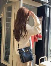 画像をギャラリービューアに読み込む, おばあちゃんが大事にしていたポイントベルトバケツショルダーバッグ_N2746