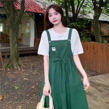 画像をギャラリービューアに読み込む, 図書室の鍵を借りにきた放課後の、静けさをまとうサスペンダースカート_K0088