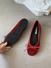 画像をギャラリービューアに読み込む, 思い出の場所へ連れていってくれるスエード調リボンバレエシューズ_N2809