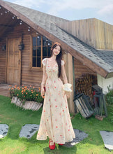 画像をギャラリービューアに読み込む, 小さなログハウスと花の庭にぴったりだった夏の恋のワンピース_K0020