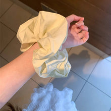 画像をギャラリービューアに読み込む, 映画みたいな恋を夢見た、図書館帰りのトップス_K0101