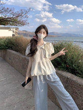 画像をギャラリービューアに読み込む, 南国の花に似合う風に揺れるレースリボンブラウス_K0053