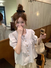 画像をギャラリービューアに読み込む, カフェの窓辺でレモンパイを食べながら恋の続きを考えていた日のブラウス_K0024
