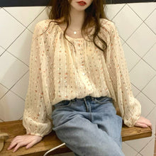 画像をギャラリービューアに読み込む, カスミソウが好きな女の子のシースルー小花柄ブラウス_N2027