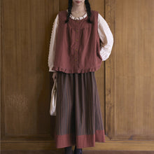 画像をギャラリービューアに読み込む, アンティークの書棚に囲まれて過ごすクラシックコーデセット_K0173