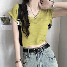 画像をギャラリービューアに読み込む, 軽やかで涼しげな雰囲気を纏う透かし編みトップス_K0050