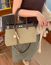 画像をギャラリービューアに読み込む, 下北沢のヴィンテージショップで見つけたバイカラートートバッグ_N3184