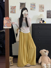 画像をギャラリービューアに読み込む, 静かな雨音を聞きながら洗濯物をたたむ日のワイドパンツ_K0079