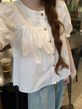 画像をギャラリービューアに読み込む, カフェの窓辺でレモンパイを食べながら恋の続きを考えていた日のブラウス_K0024