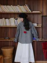 画像をギャラリービューアに読み込む, 行きつけの喫茶店で紅茶を飲む日のフリルブラウス_N3472