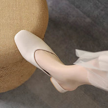 画像をギャラリービューアに読み込む, 美術館を巡る休日に合わせたいシンプルモードミュール_K0175