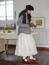 画像をギャラリービューアに読み込む, 行きつけの喫茶店で紅茶を飲む日のフリルブラウス_N3472