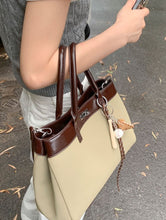 画像をギャラリービューアに読み込む, 下北沢のヴィンテージショップで見つけたバイカラートートバッグ_N3184