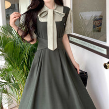 画像をギャラリービューアに読み込む, 落ち葉舞う並木道を歩くときのクラシカルガーリーワンピース_K0142