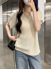 画像をギャラリービューアに読み込む, ひとりで観た映画のあとに着たくなったシンプルニット_K0070