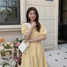 画像をギャラリービューアに読み込む, ひまわり畑で君が撮ったフィルムの中の私と花柄ロングワンピ_K0114