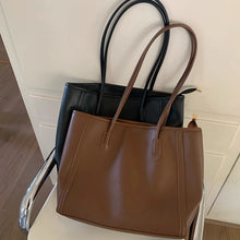 画像をギャラリービューアに読み込む, 書類と夢を一緒に詰めて出勤する女の子のクラシカルバッグ_K0210