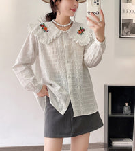 画像をギャラリービューアに読み込む, 喫茶店のホットケーキが好きなあの子の刺繍セーラーカラーブラウス_N3505
