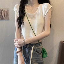 画像をギャラリービューアに読み込む, 軽やかで涼しげな雰囲気を纏う透かし編みトップス_K0050