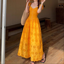 画像をギャラリービューアに読み込む, カリブ海の空と波にとける少女の、刺繍と風をまとう編みワンピース_K0080